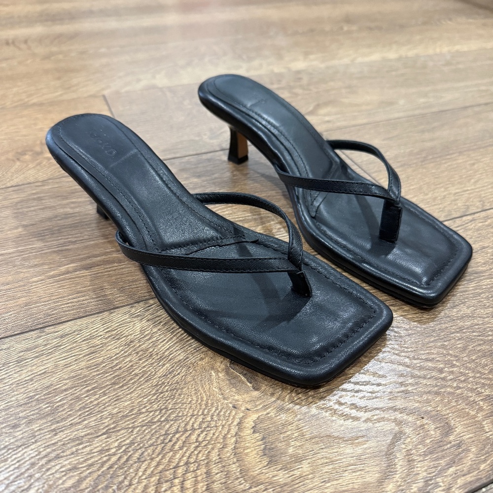 NA-KD Black Thong heels